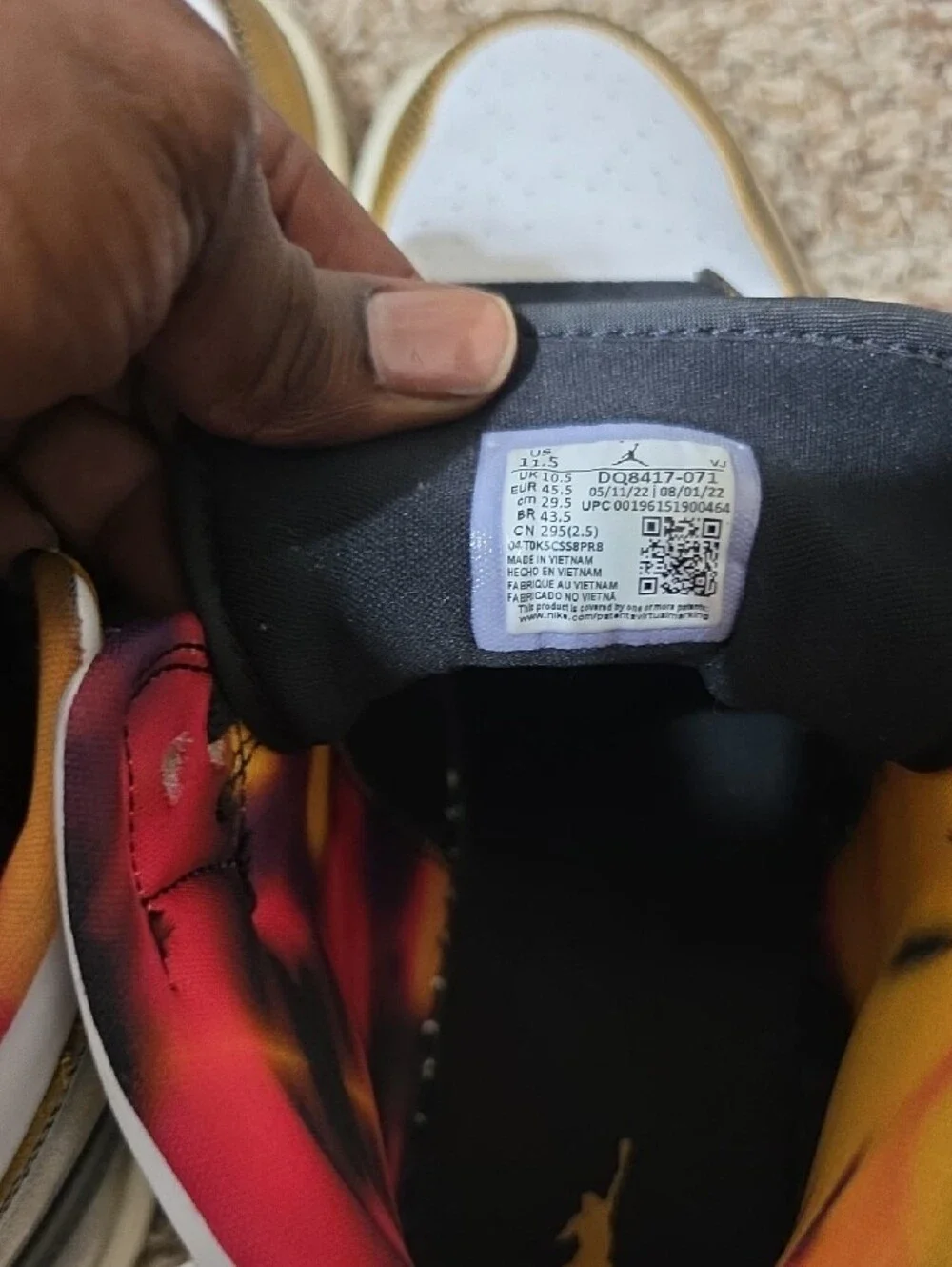Jordan 1 Mid SE Wear Away